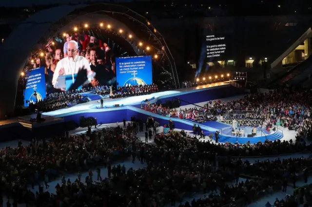 Pope Francis speaks to the thousands of people gathered at Dublin&#x27;s Croke Park for the Festival of Families